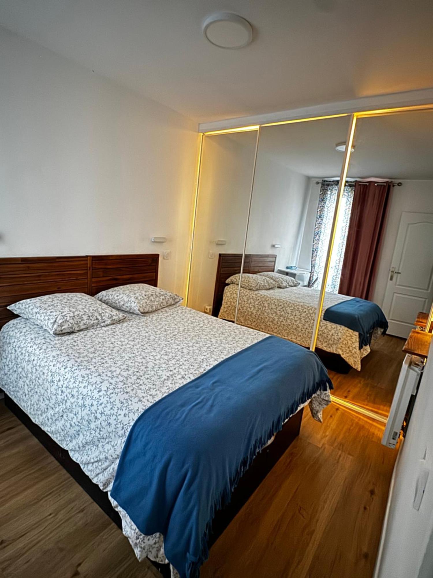شقة Montmartre Cosy باريس المظهر الخارجي الصورة